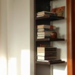 estantería esquinera